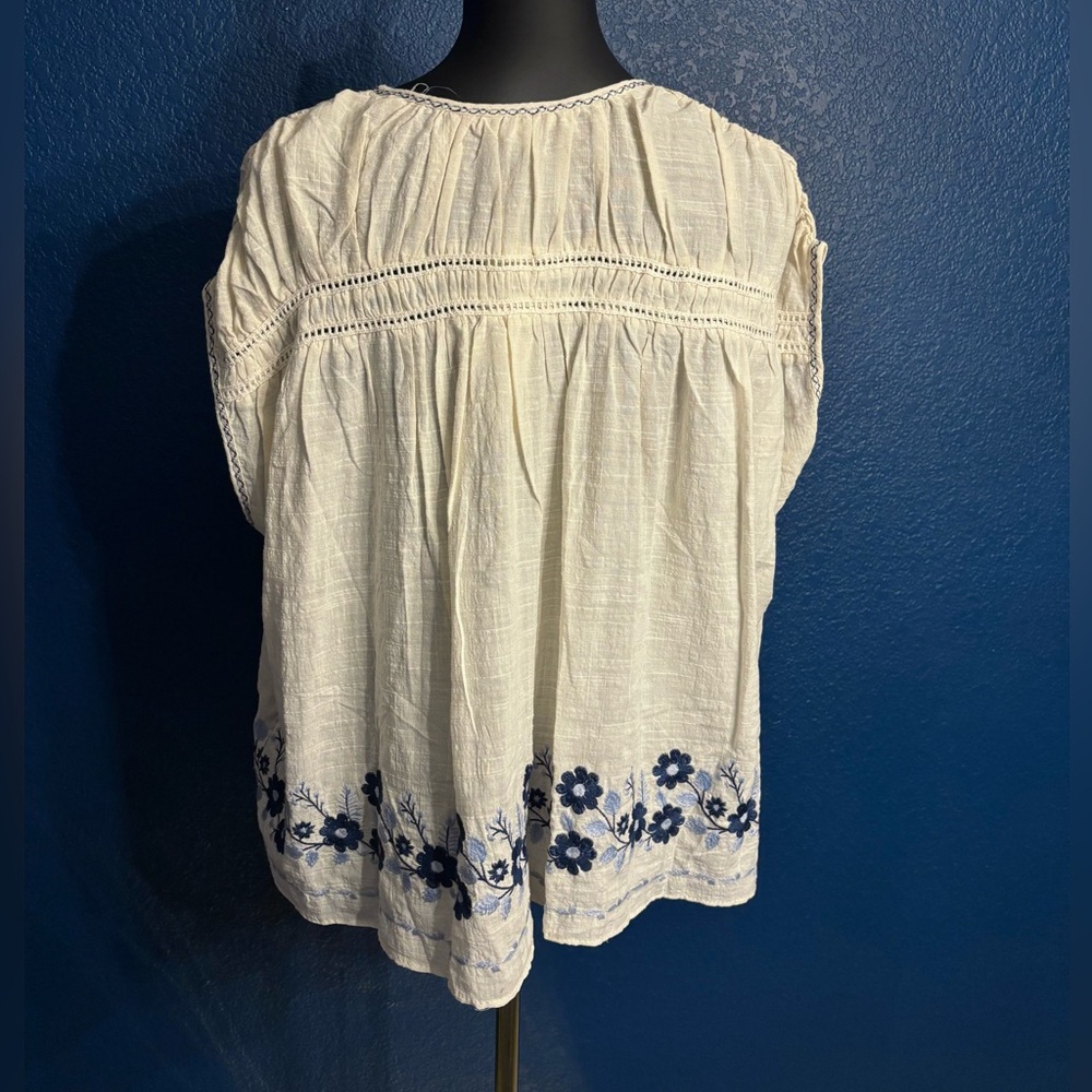 2/$40 MAX STUDIO nwt “linen” sleeveless embroidered half-button floral top - Picture 9 of 16